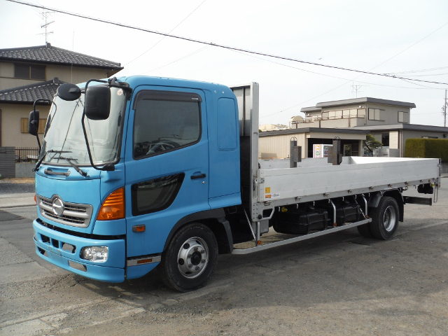 1/64 BSC 日野 H300 トラック　#23 積載車 1/64 BSC 日野 H300 トラック #23 積載車 - メルカリ